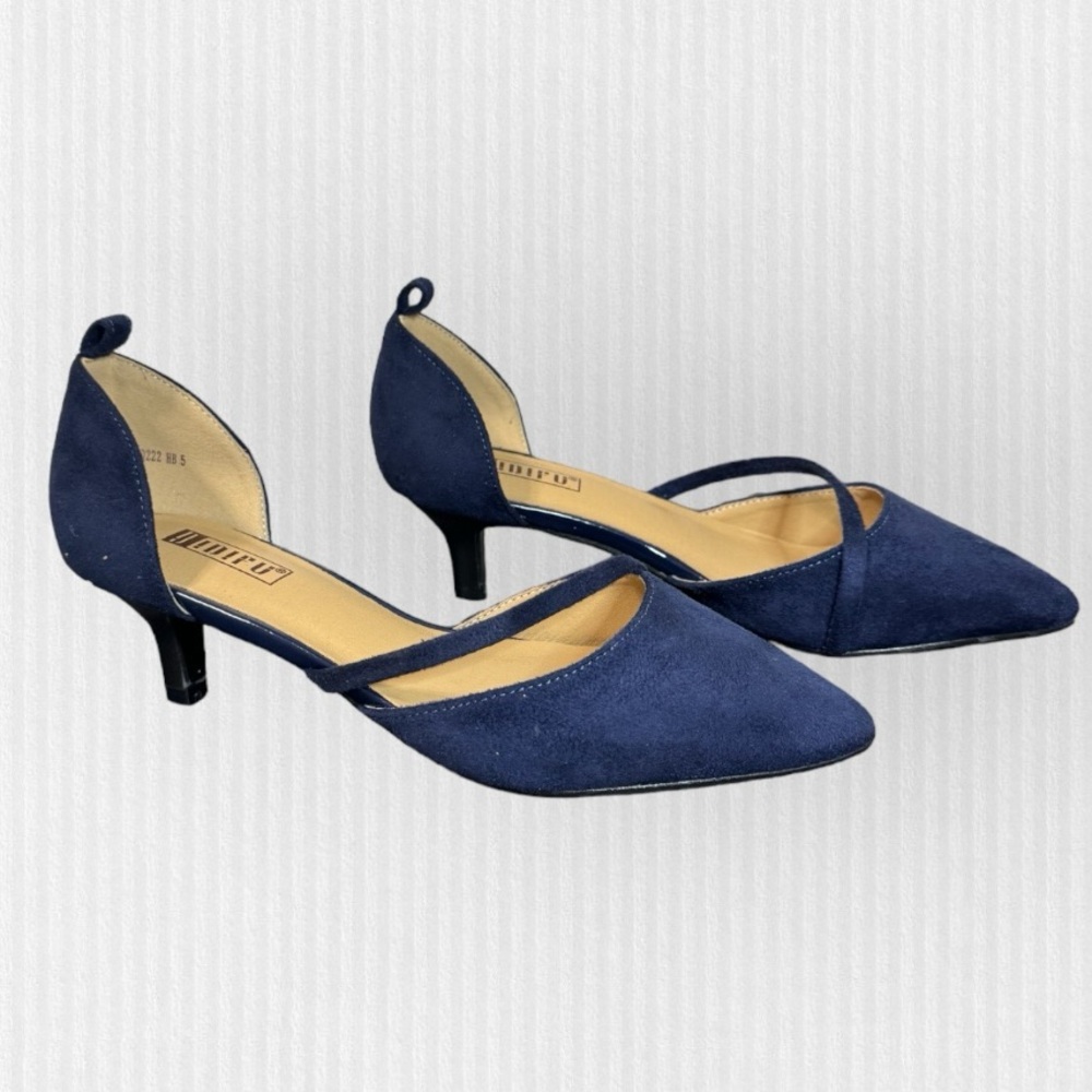 New size 5 navy heels